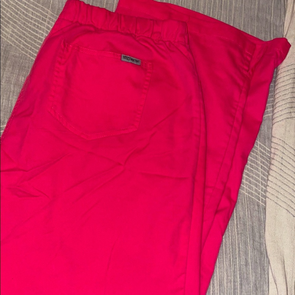 Gently worn Grey’s Anatomy scrub pants